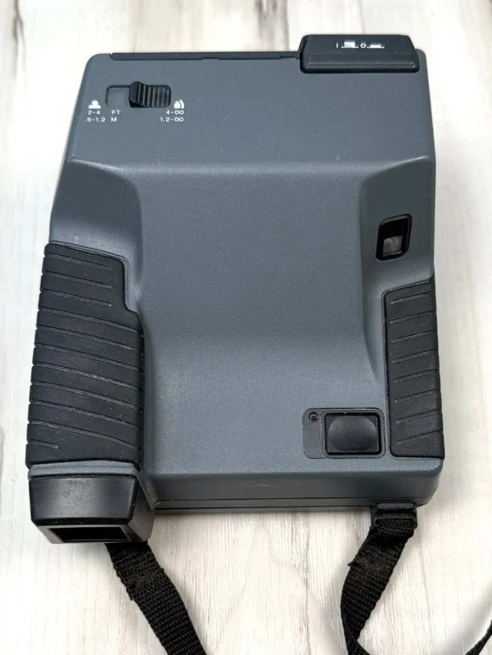 VTG POLAROID Impulse Flash INSTANT CAMERA w/ Strap Black Gray Photography WORKS